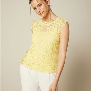 Cap sleeve yellow lace top